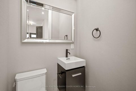 Photo 37 at 231 Macpherson Avenue, Casa Loma, Toronto