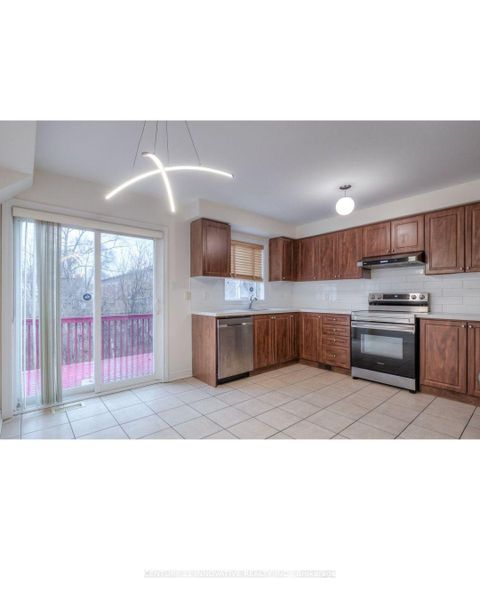 Photo 14 at 4269A Lawrence Avenue E, West Hill, Toronto