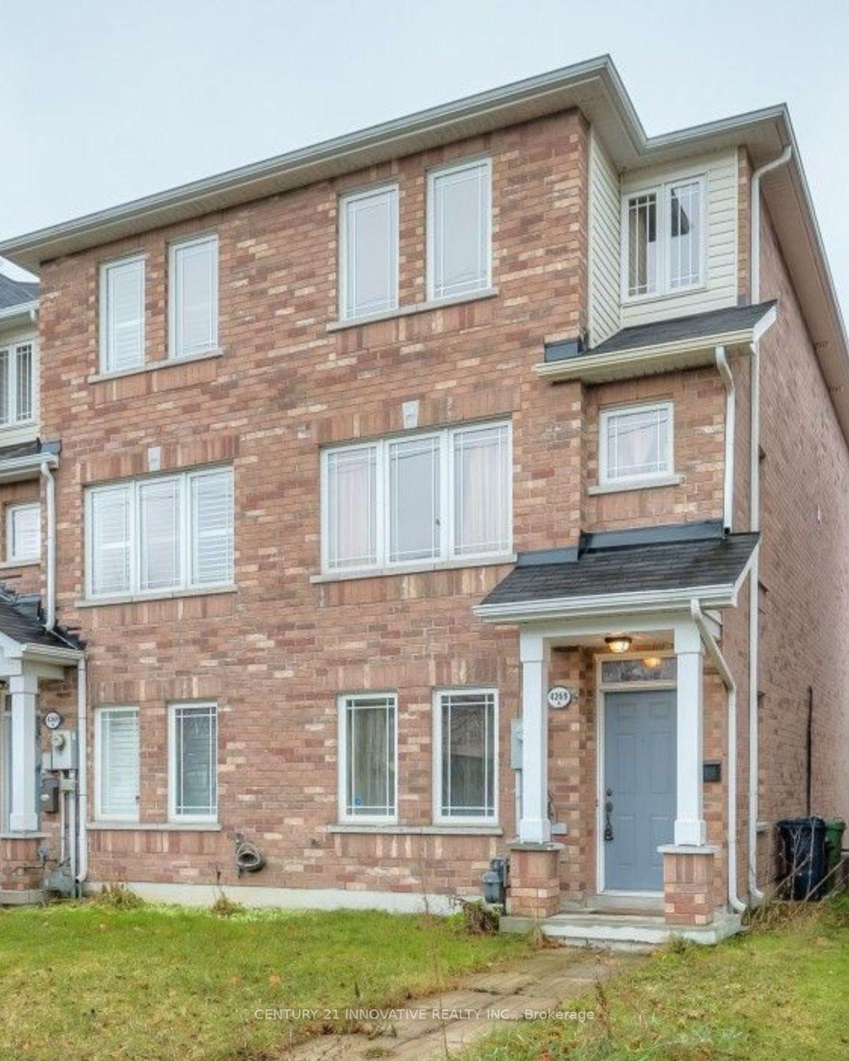 4269A Lawrence Avenue E, West Hill, Toronto photo 4