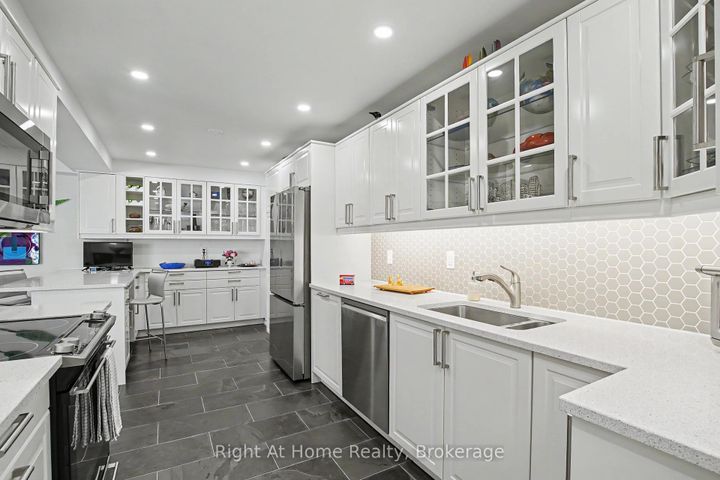 Photo 17 at 405 - 2121 Lakeshore Road, Brant, Burlington