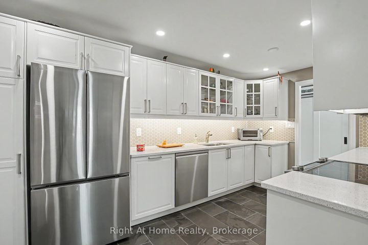 Photo 19 at 405 - 2121 Lakeshore Road, Brant, Burlington