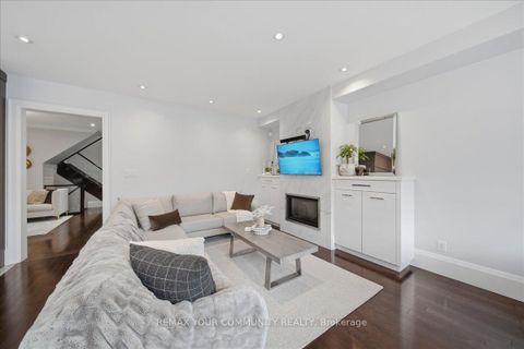 Photo 14 at 42 Sandy Point Drive, Westbrook, Richmond Hill