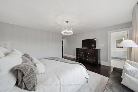 Photo 19 at 42 Sandy Point Drive, Westbrook, Richmond Hill