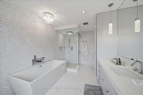 Photo 21 at 42 Sandy Point Drive, Westbrook, Richmond Hill