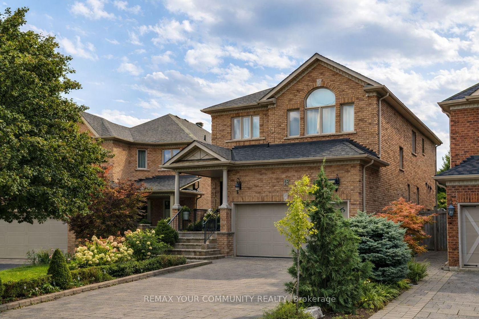 42 Sandy Point Drive, Westbrook, Richmond Hill 