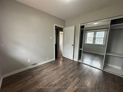 Photo 6 at 125 Treverton Drive, Ionview, Toronto