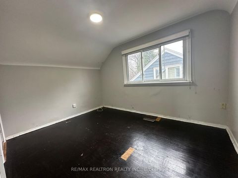 Photo 14 at 125 Treverton Drive, Ionview, Toronto