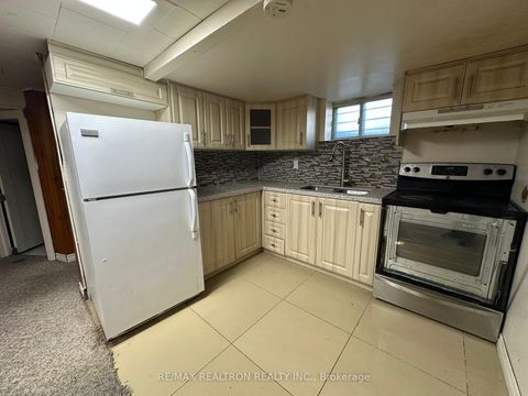 Photo 18 at 125 Treverton Drive, Ionview, Toronto