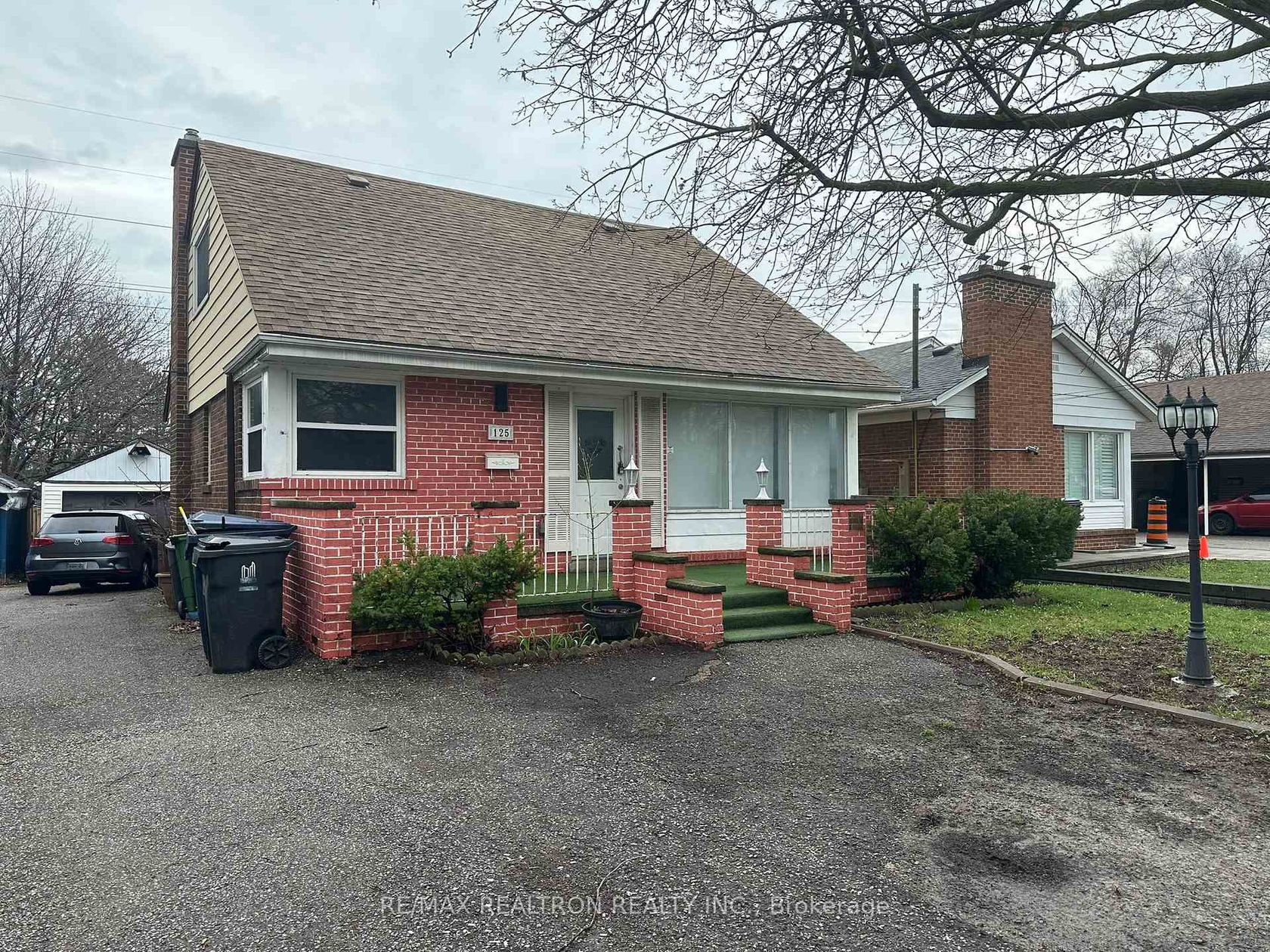 125 Treverton Drive, Ionview, Toronto photo 4