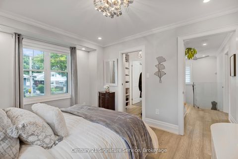 Photo 13 at 33 McIntosh Avenue, Queensway, Toronto