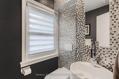 Photo 16 at 33 McIntosh Avenue, Queensway, Toronto