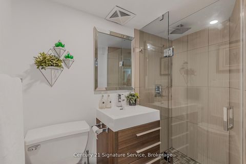 Photo 19 at 33 McIntosh Avenue, Queensway, Toronto