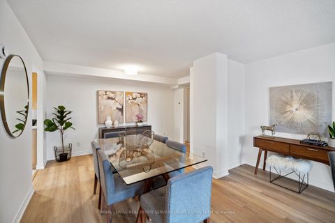 Photo 7 at 201 - 645 Millwood Road, Mount Pleasant East, Toronto