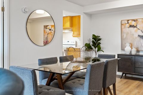 Photo 8 at 201 - 645 Millwood Road, Mount Pleasant East, Toronto