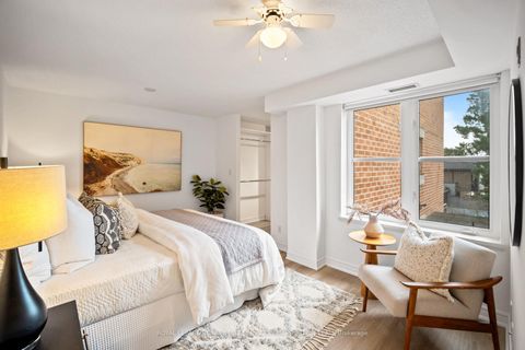 Photo 12 at 201 - 645 Millwood Road, Mount Pleasant East, Toronto