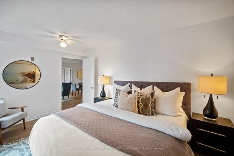 Photo 13 at 201 - 645 Millwood Road, Mount Pleasant East, Toronto