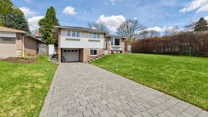 Photo 2 at 72 Romfield Circuit, Royal Orchard, Markham