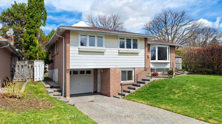 Photo 4 at 72 Romfield Circuit, Royal Orchard, Markham