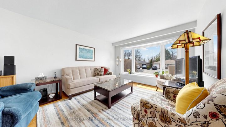 Photo 5 at 72 Romfield Circuit, Royal Orchard, Markham