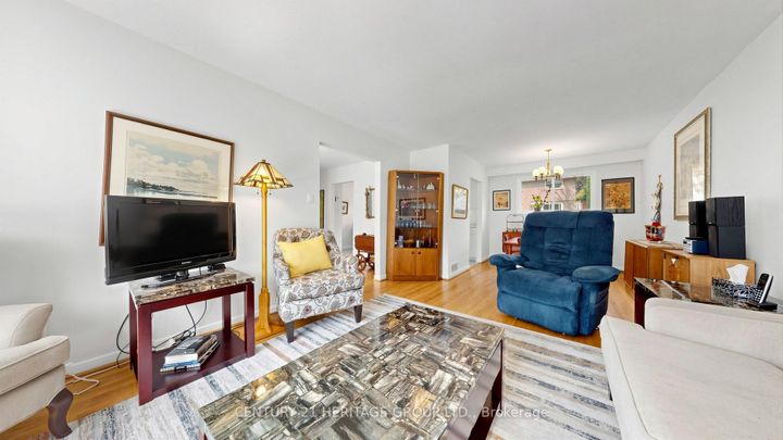 Photo 9 at 72 Romfield Circuit, Royal Orchard, Markham