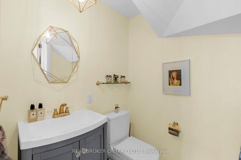 Photo 11 at 43 - 8167 Kipling Avenue, West Woodbridge, Vaughan