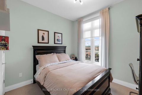 Photo 15 at 43 - 8167 Kipling Avenue, West Woodbridge, Vaughan