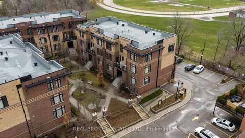 Photo 21 at 43 - 8167 Kipling Avenue, West Woodbridge, Vaughan