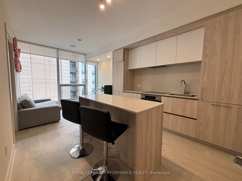 Photo 9 at 1307 - 15 Mercer Street, Waterfront Communities C1, Toronto