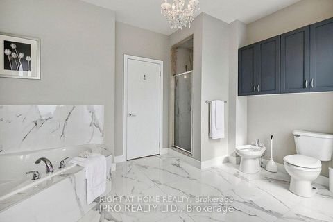 Photo 24 at 488 King Street E, Moss Park, Toronto