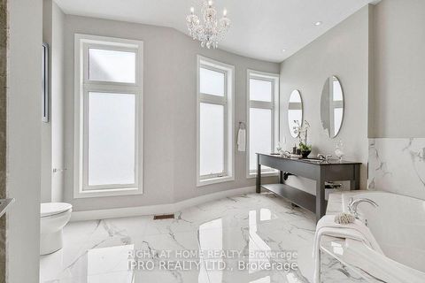 Photo 25 at 488 King Street E, Moss Park, Toronto