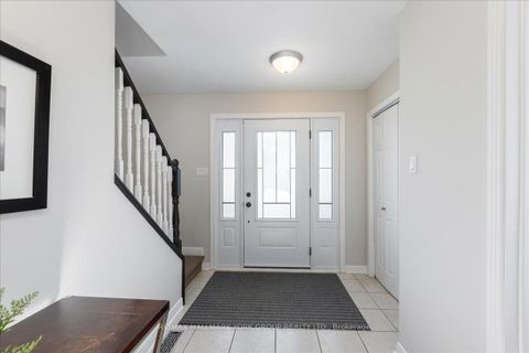 Photo 5 at 19 Silverstone Crescent, Keswick South, Georgina