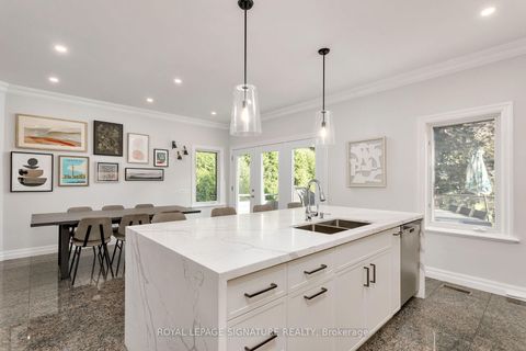 Photo 5 at 31 Lawrie Road, Beverley Glen, Vaughan