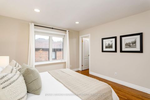 Photo 31 at 31 Lawrie Road, Beverley Glen, Vaughan