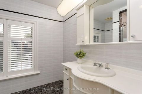 Photo 34 at 31 Lawrie Road, Beverley Glen, Vaughan