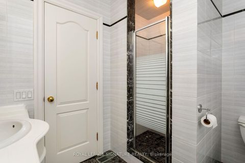 Photo 35 at 31 Lawrie Road, Beverley Glen, Vaughan