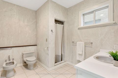 Photo 40 at 31 Lawrie Road, Beverley Glen, Vaughan