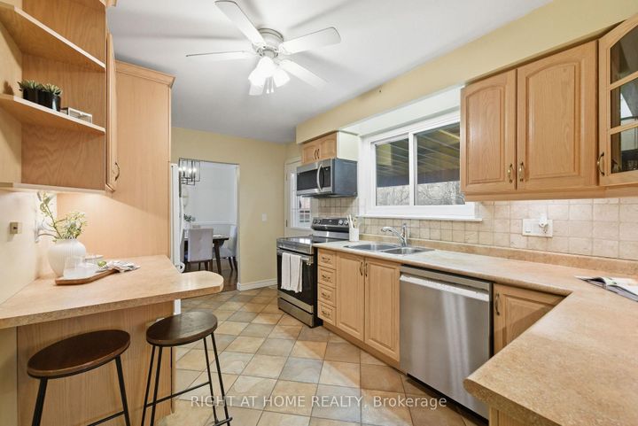 Photo 6 at 826 West Shore Boulevard, West Shore, Pickering