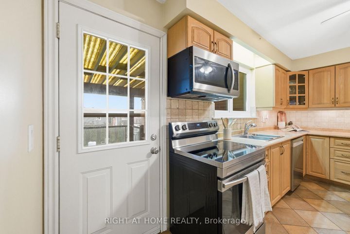 Photo 7 at 826 West Shore Boulevard, West Shore, Pickering