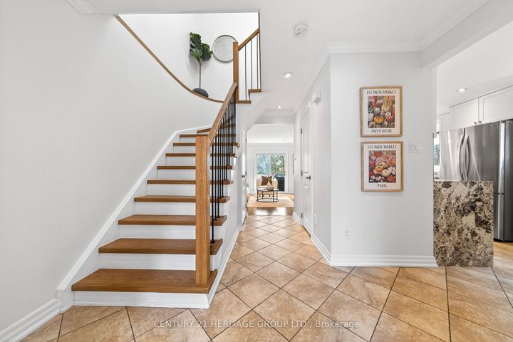 Photo 2 at 64 Coventry Court, Crosby, Richmond Hill