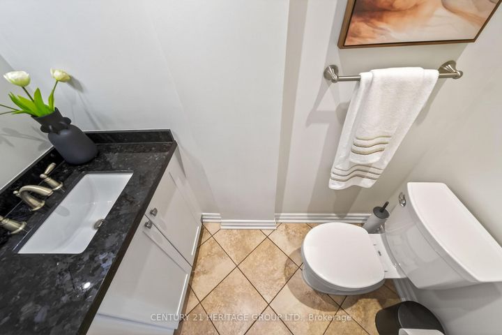 Photo 14 at 64 Coventry Court, Crosby, Richmond Hill