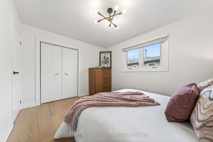 Photo 16 at 64 Coventry Court, Crosby, Richmond Hill