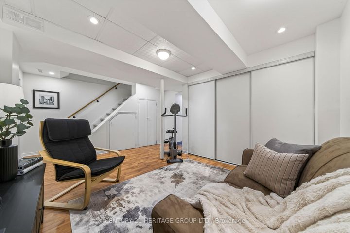 Photo 22 at 64 Coventry Court, Crosby, Richmond Hill