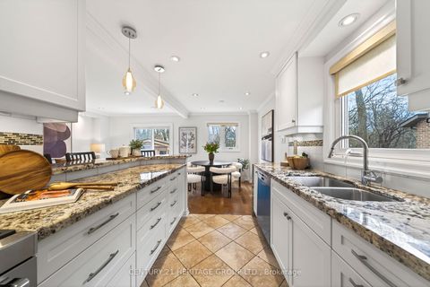 Photo 5 at 64 Coventry Court, Crosby, Richmond Hill