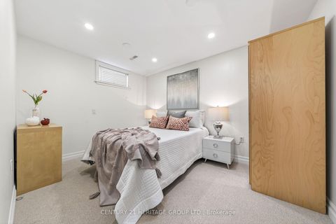 Photo 23 at 64 Coventry Court, Crosby, Richmond Hill