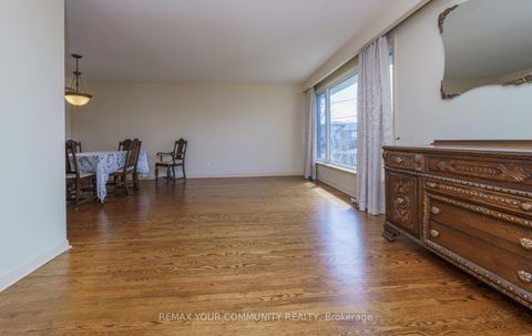 Photo 5 at 47 Ollerton Road, York University Heights, Toronto