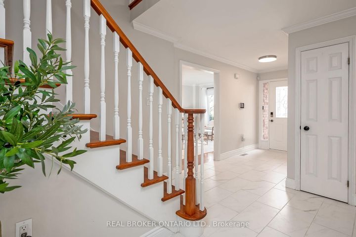 Photo 6 at 2152 Heidi Avenue, Headon, Burlington