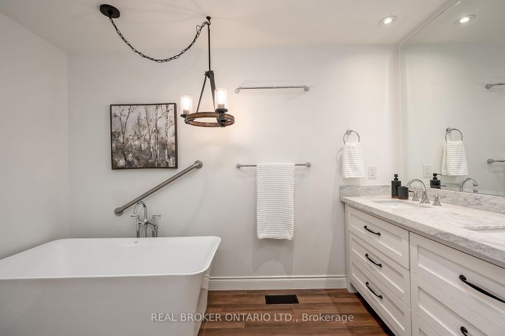 Photo 32 at 2152 Heidi Avenue, Headon, Burlington