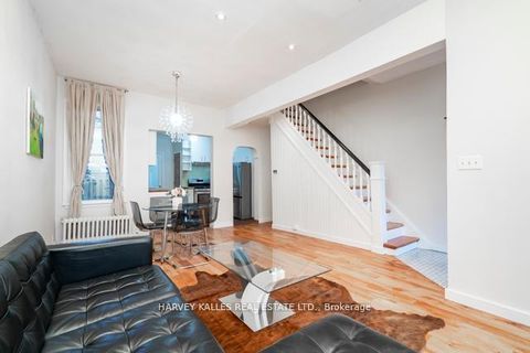 Photo 4 at 178 Manning Avenue, Bellwoods, Toronto