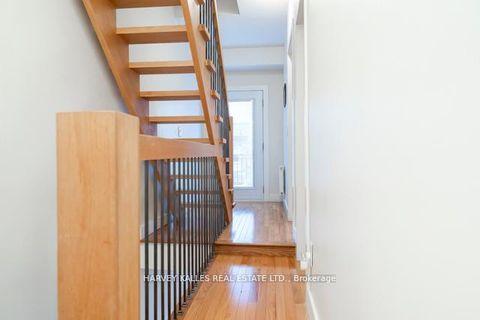 Photo 17 at 178 Manning Avenue, Bellwoods, Toronto