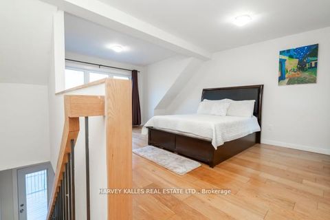 Photo 29 at 178 Manning Avenue, Bellwoods, Toronto